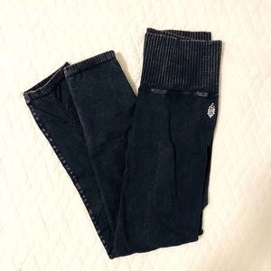 Free People Good Karma 7/8 yoga pants